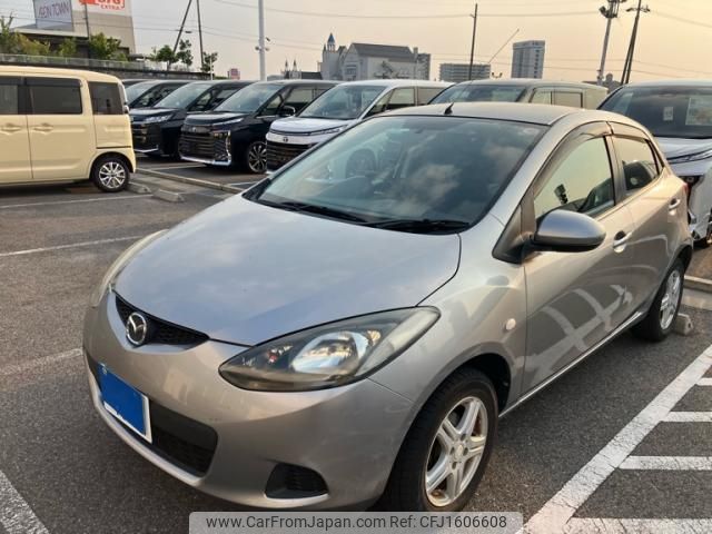 mazda demio 2010 CFJ1606608 image 2