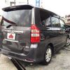 toyota noah 2010 504928-927735 image 2