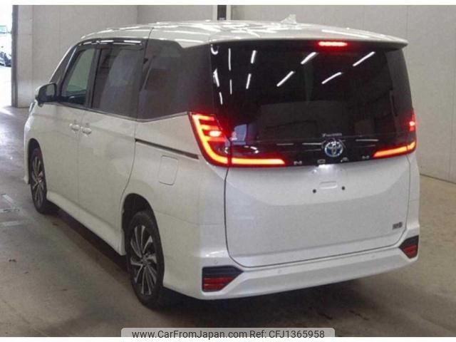 toyota noah 2022 quick_quick_6AA-ZWR95W_ZWR95-0009113 image 2