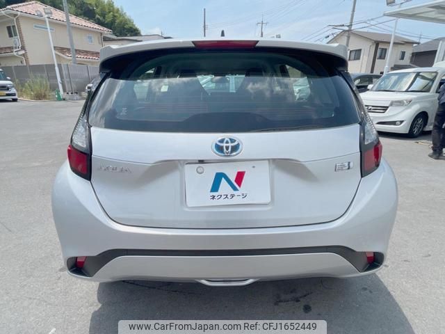 toyota aqua 2022 CFJ1652449 image 2