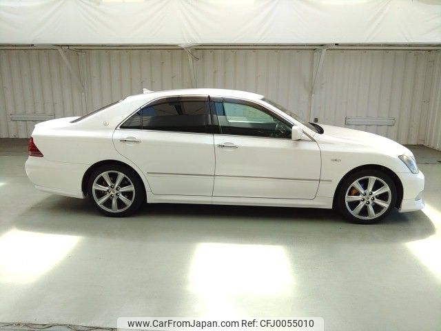 toyota crown 2005 ENHANCEAUTO_1_ea285926 image 2