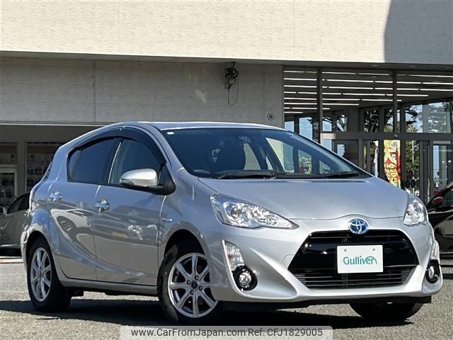 toyota aqua 2016 CFJ1829005 image 1