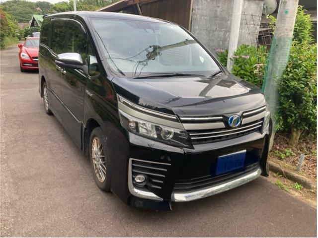Used Toyota Voxy 2017 For Sale | CAR FROM JAPAN