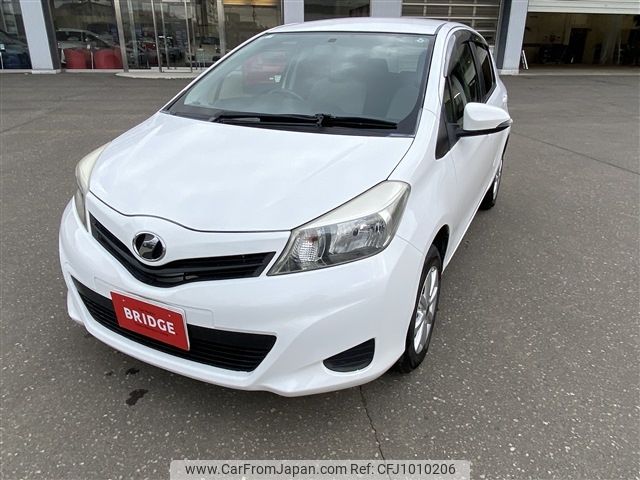 toyota vitz 2013 -TOYOTA--Vitz DBA-NSP135--NSP135-2027322---TOYOTA--Vitz DBA-NSP135--NSP135-2027322- image 2