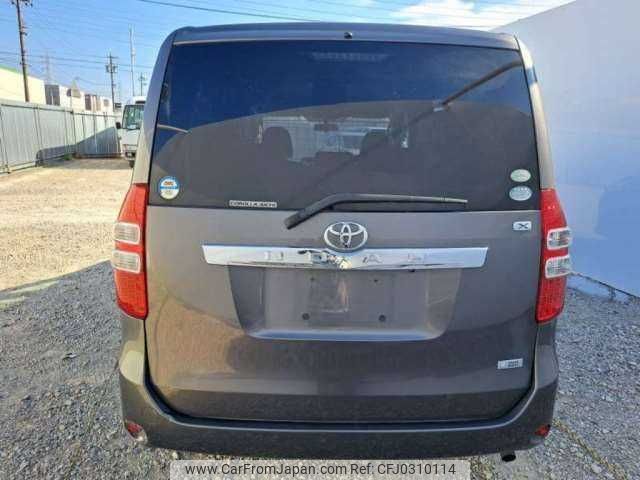 toyota noah 2011 TE4337 image 1