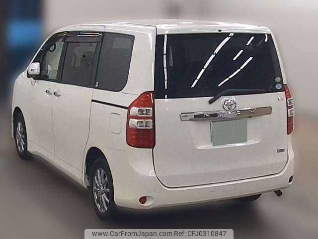 toyota noah 2012 TE3590 image 1