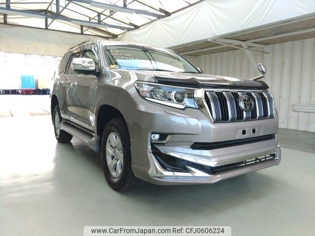 toyota land-cruiser-prado 2023 ENHANCEAUTO_1_ea292400 image 1