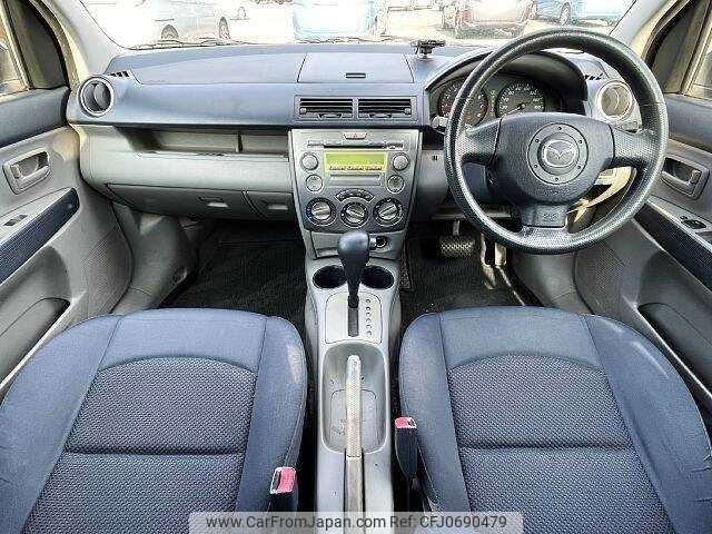 mazda demio 2004 504928-927502 image 1