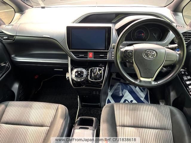 toyota voxy 2018 CFJ1838618 image 2