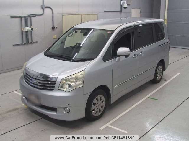 toyota noah 2012 CFJ1481390 image 1
