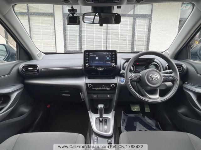 toyota yaris-cross 2022 CFJ1788432 image 2