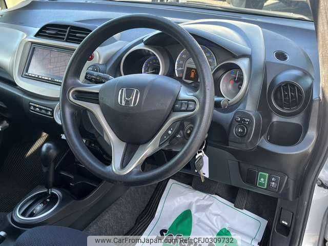 honda fit-hybrid 2013 TE4724 image 2