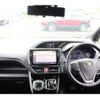 toyota voxy 2018 CFJ1805001 image 17