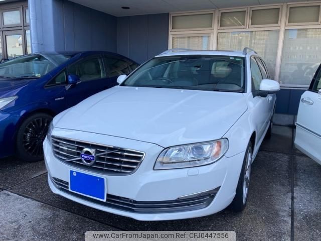 volvo v70 2016 -VOLVO--Volvo V70 DBA-BB420W--YV1BW40MDG1353583---VOLVO--Volvo V70 DBA-BB420W--YV1BW40MDG1353583- image 1