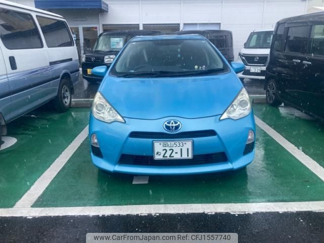 toyota aqua 2012 CFJ1557740 image 1