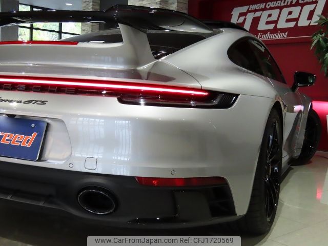 porsche 911 2024 CFJ1720569 image 2