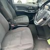 toyota esquire 2019 CARSENSOR_JP_AU6389018998 image 14