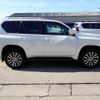 toyota land-cruiser-prado 2020 24631507 image 3