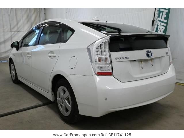 toyota prius 2011 CFJ1741125 image 2