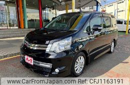 toyota noah 2010 -TOYOTA--Noah DBA-ZRR70W--ZRR70-0348749---TOYOTA--Noah DBA-ZRR70W--ZRR70-0348749-