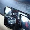 toyota mark-x 2007 REALMOTOR_N2023070205A-24 image 25