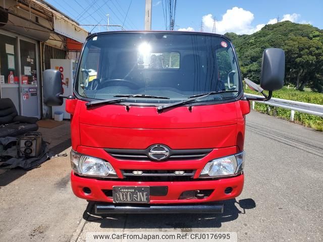 hino dutro 2017 GOO_JP_700080145930240904001 image 2