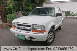 chevrolet blazer 2002 GOO_JP_700057065530240615001