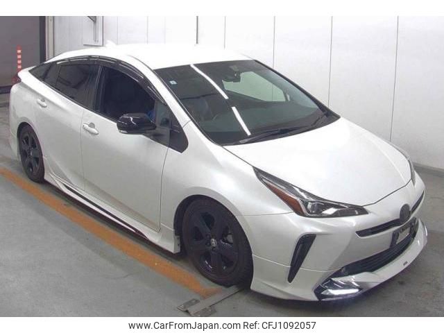 toyota prius 2019 quick_quick_DAA-ZVW51_6103464 image 1