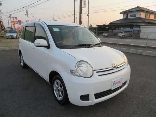 toyota sienta 2011 504749-RAOID:10720-SOLD-OUT image 2