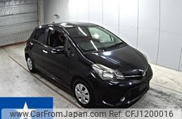 toyota vitz 2015 -TOYOTA--Vitz KSP130--KSP130-2144794---TOYOTA--Vitz KSP130--KSP130-2144794-