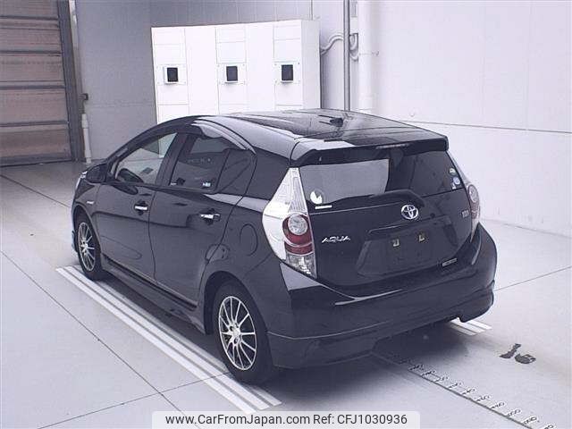 toyota aqua 2013 -TOYOTA--AQUA NHP10-6156033---TOYOTA--AQUA NHP10-6156033- image 2