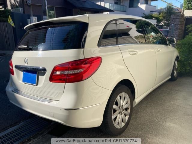 mercedes-benz b-class 2013 CFJ1570724 image 2