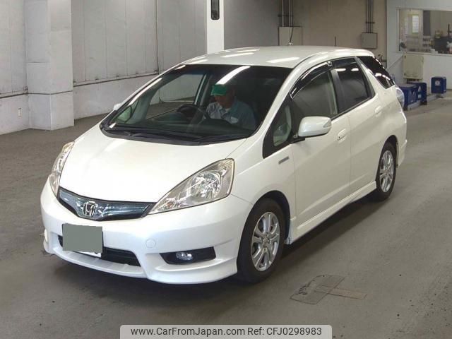 honda fit-shuttle-hybrid 2013 quick_quick_DAA-GP2_GP2-3111682 image 1