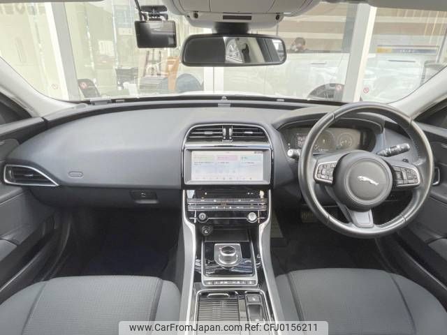 jaguar xe 2017 -JAGUAR--Jaguar XE CBA-JA2XB--SAJAB4AX0JCP19963---JAGUAR--Jaguar XE CBA-JA2XB--SAJAB4AX0JCP19963- image 2