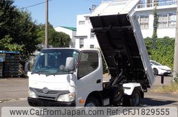 hino dutro 2013 CFJ1829555