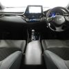 toyota c-hr 2017 quick_quick_DAA-ZYX10_ZYX10-2075561 image 3