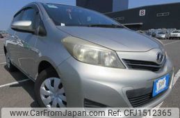 toyota vitz 2011 CFJ1512365