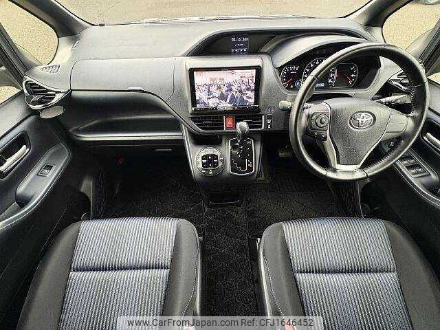toyota voxy 2014 CFJ1646452 image 1