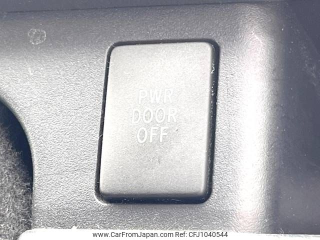 toyota voxy 2013 -TOYOTA--Voxy DBA-ZRR70W--ZRR70-0584782---TOYOTA--Voxy DBA-ZRR70W--ZRR70-0584782- image 2