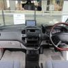 mitsubishi delica-spacegear 2002 CFJ1831443 image 9
