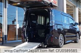 toyota voxy 2018 quick_quick_ZRR80W_ZRR80-0471437