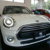 mini mini-others 2021 quick_quick_XR15MW_WMWXR320102N24326 image 3
