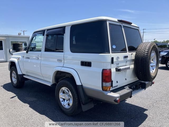 toyota landcruiser-70 2015 quick_quick_CBF-GRJ76K_GRJ76-1006483 image 2