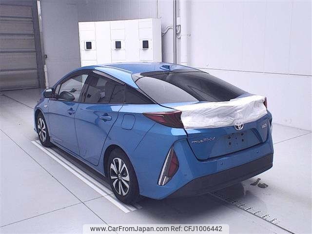 toyota prius-phv 2018 -TOYOTA--Prius PHV ZVW52-3096742---TOYOTA--Prius PHV ZVW52-3096742- image 2