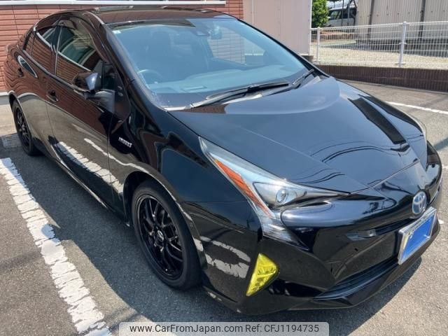 toyota prius 2017 -TOYOTA--Prius DAA-ZVW50--ZVW50-6072570---TOYOTA--Prius DAA-ZVW50--ZVW50-6072570- image 1