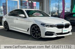 bmw 5-series 2017 -BMW--BMW 5 Series LDA-JC20--WBAJC32020G864952---BMW--BMW 5 Series LDA-JC20--WBAJC32020G864952-