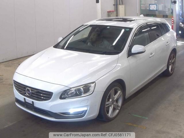 volvo v60 2018 quick_quick_LDA-FD4204T_YV1FWA8RDJ2392444 image 1