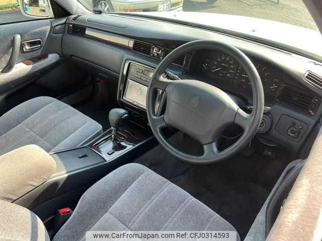 toyota crown 1997 I331 image 2