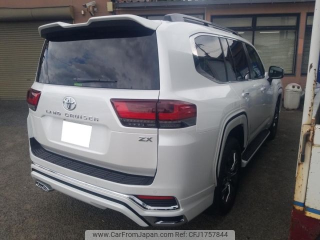 toyota land-cruiser-wagon 2024 CFJ1757844 image 2