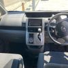 toyota voxy 2009 CFJ1647453 image 17